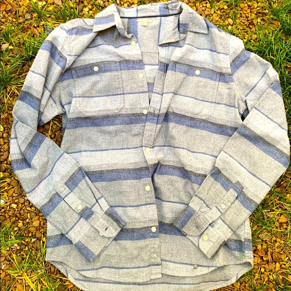 Cape Juby Shirt size Medium Button up long sleeve - Picture 2 of 6